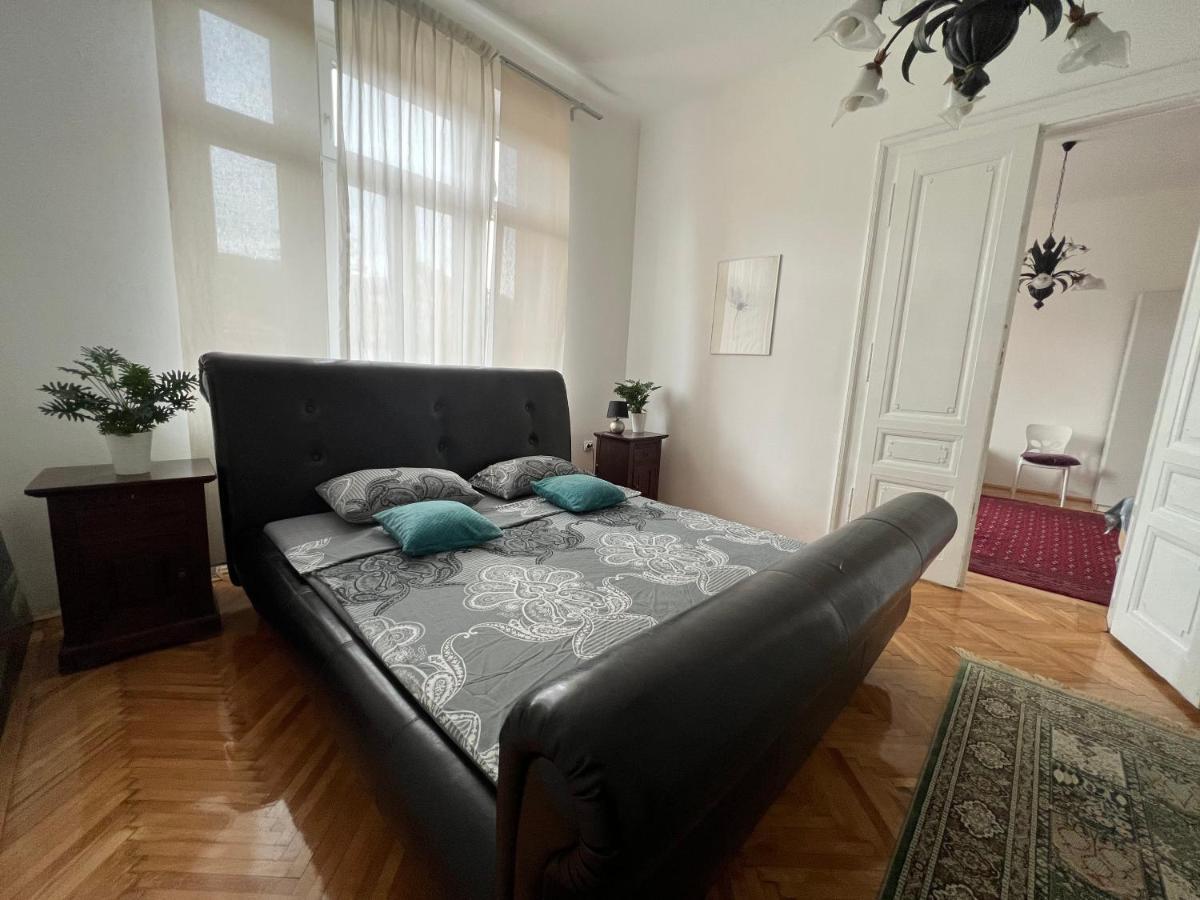 Apartman Happy Leilighet Sarajevo Eksteriør bilde