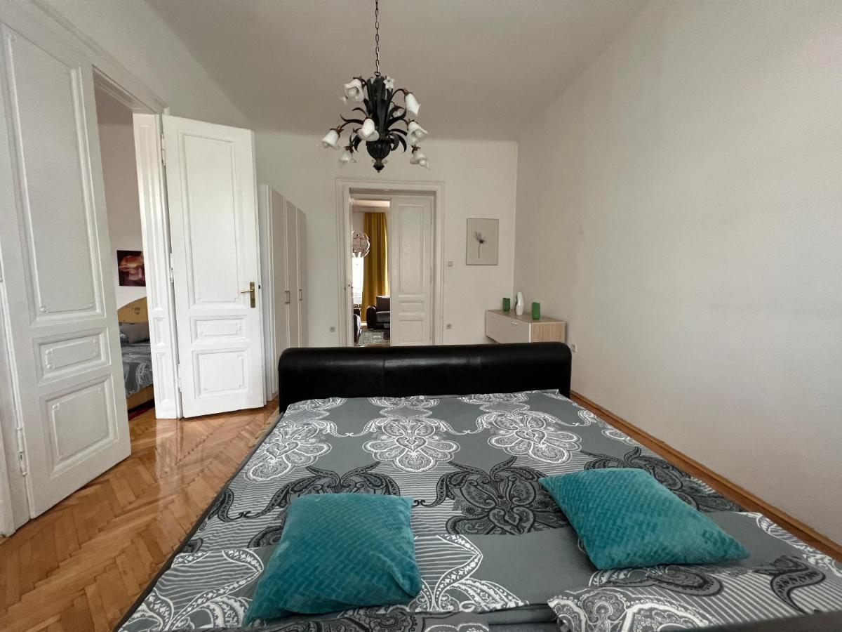 Apartman Happy Leilighet Sarajevo Eksteriør bilde