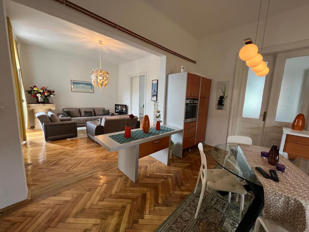Apartman Happy Leilighet Sarajevo Eksteriør bilde